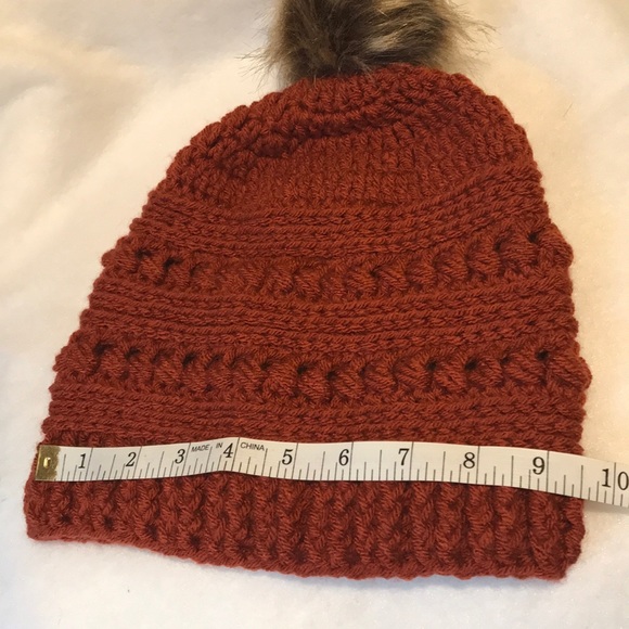 Hand Crocheted Slouchy Hat! Faux Fur Pom Pom - Picture 4 of 8